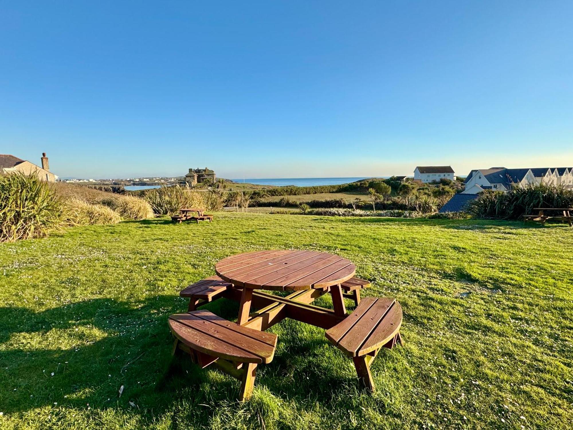 Lagoon View - Sea View- Pet Friendly - 2 Bed Apt - En-Suite Trearddur Exterior foto