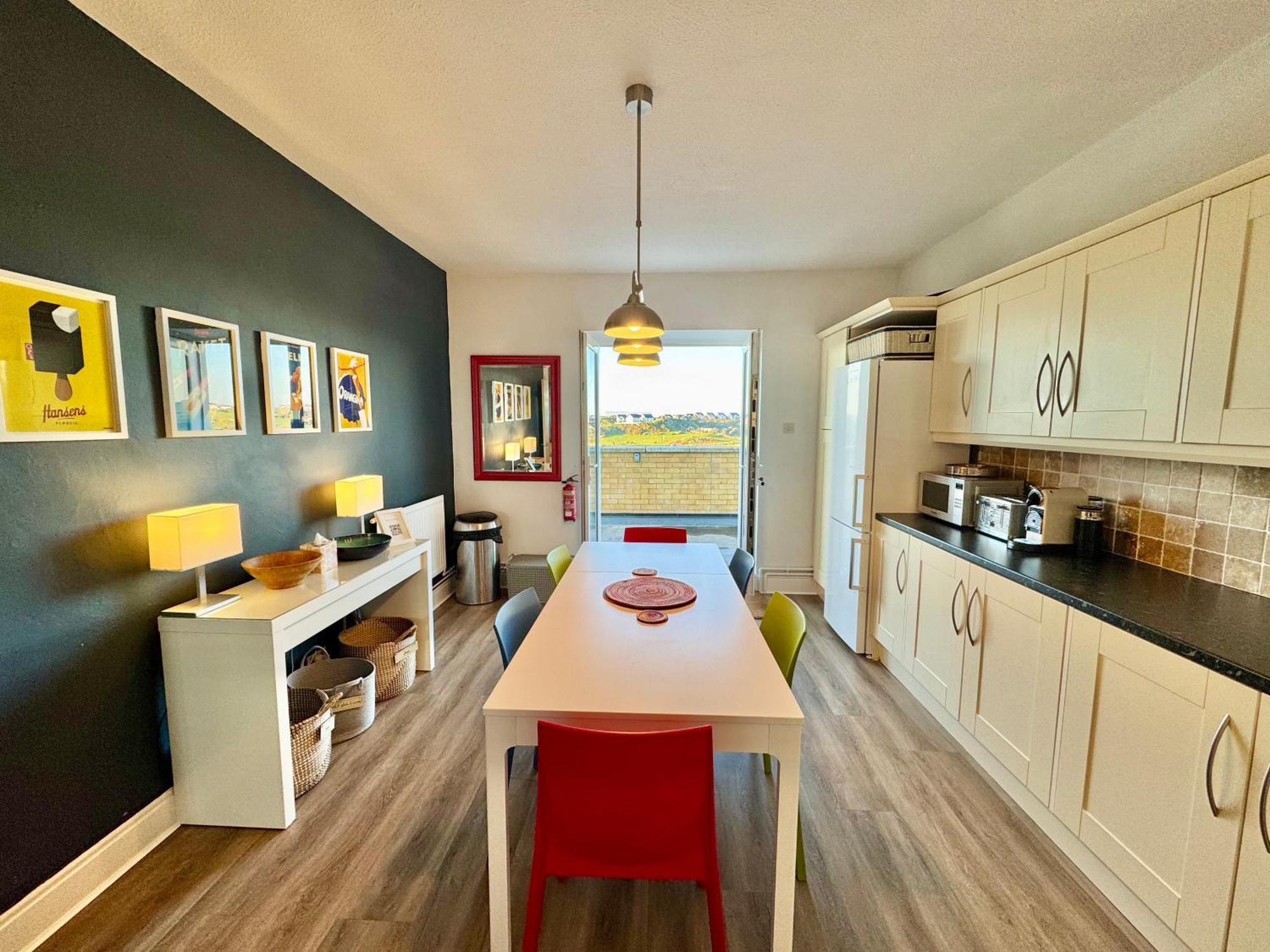 Lagoon View - Sea View- Pet Friendly - 2 Bed Apt - En-Suite Trearddur Exterior foto