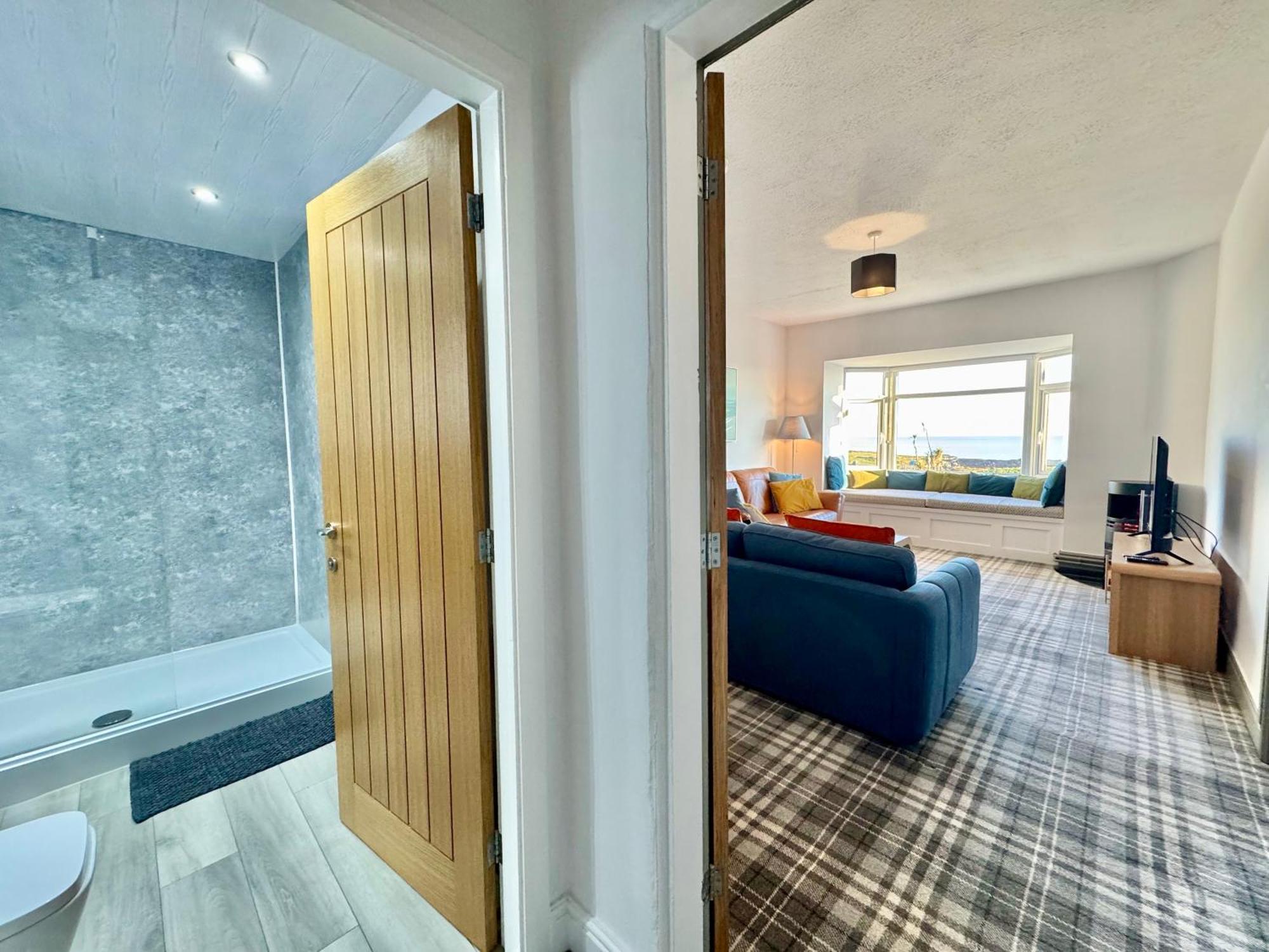 Lagoon View - Sea View- Pet Friendly - 2 Bed Apt - En-Suite Trearddur Exterior foto