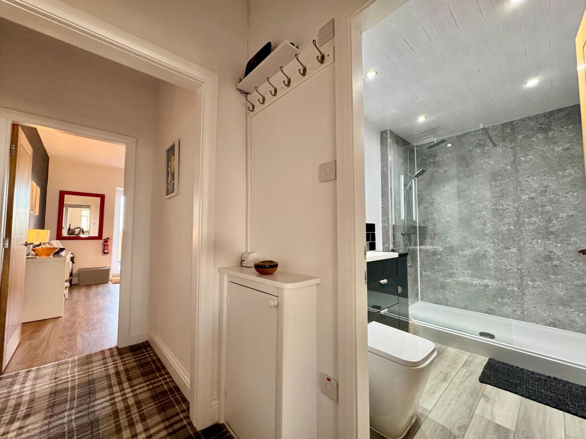 Lagoon View - Sea View- Pet Friendly - 2 Bed Apt - En-Suite Trearddur Exterior foto