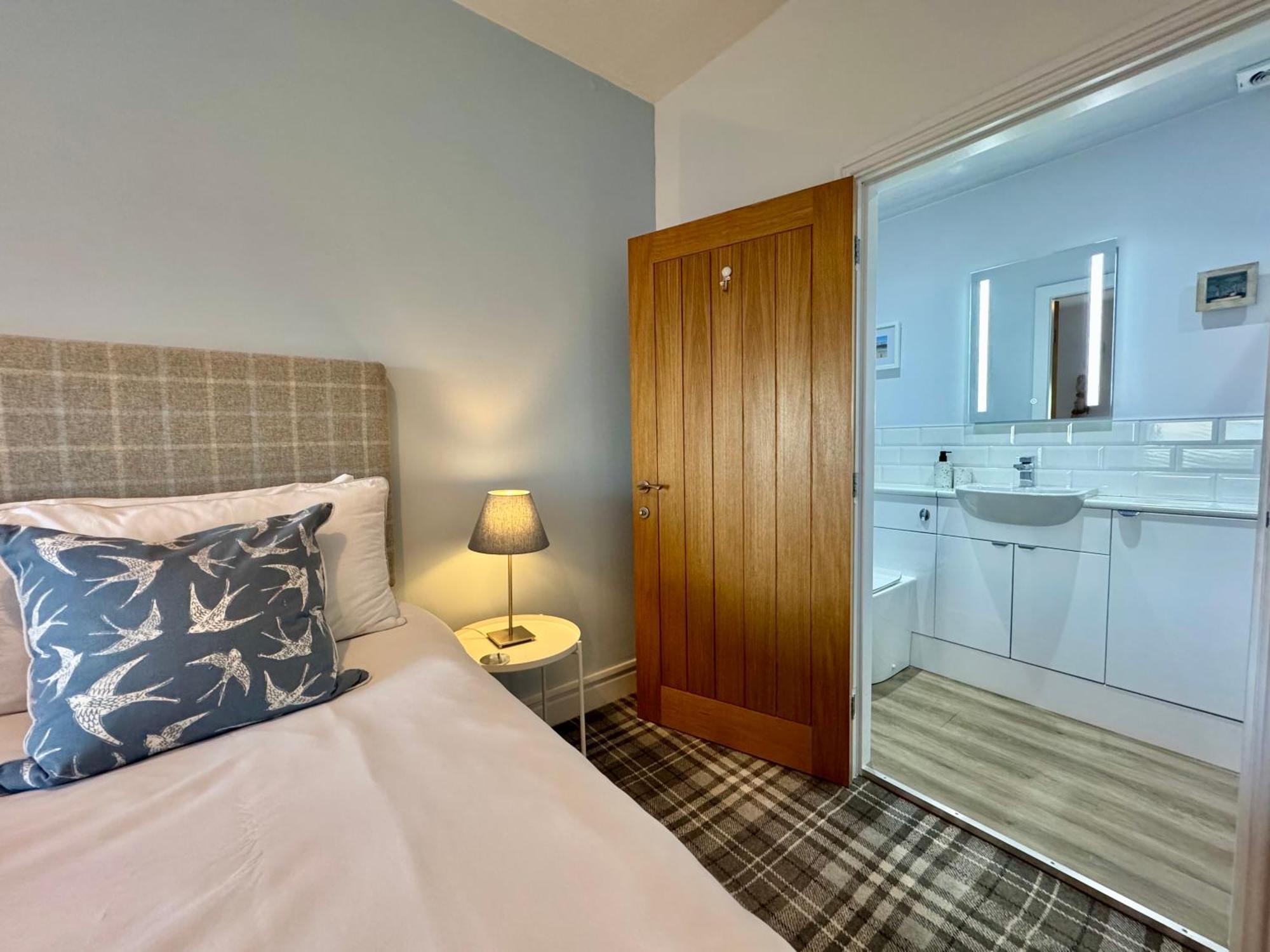 Lagoon View - Sea View- Pet Friendly - 2 Bed Apt - En-Suite Trearddur Exterior foto